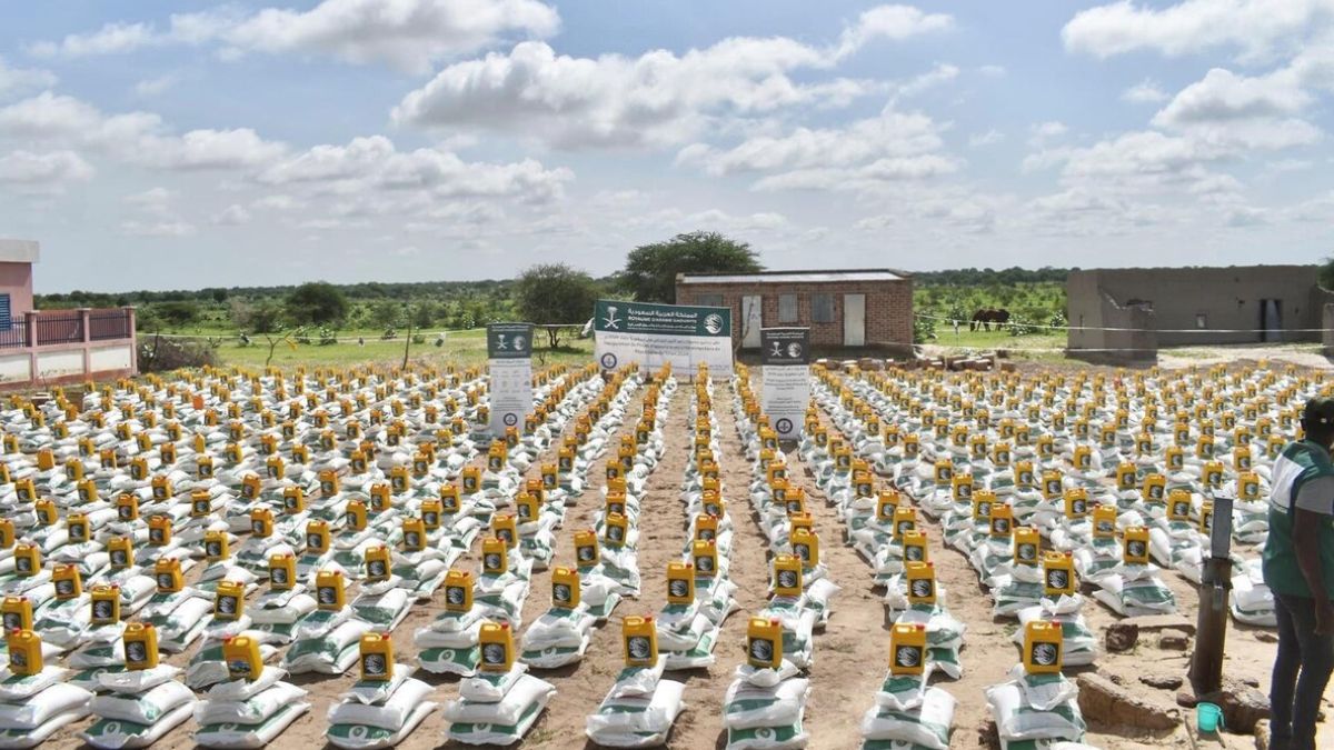 Food Aid is Distributed in Chad, Sudan, and Lebanon by KSrelief