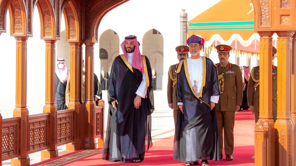 Saudi and Omani Foreign Ministers Lead Coordination Council Meeting in Muscat