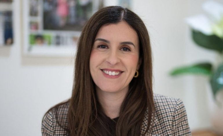 Writers Protest Adelaide Festival Decision to Drop Randa Abdel-Fattah