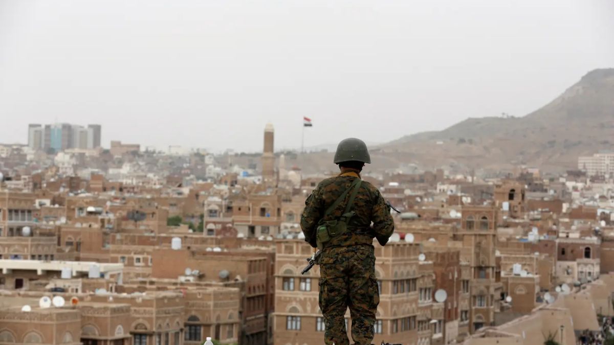 Yemen Security Forces Reveal STC Weapons and Explosives Used in Attacks