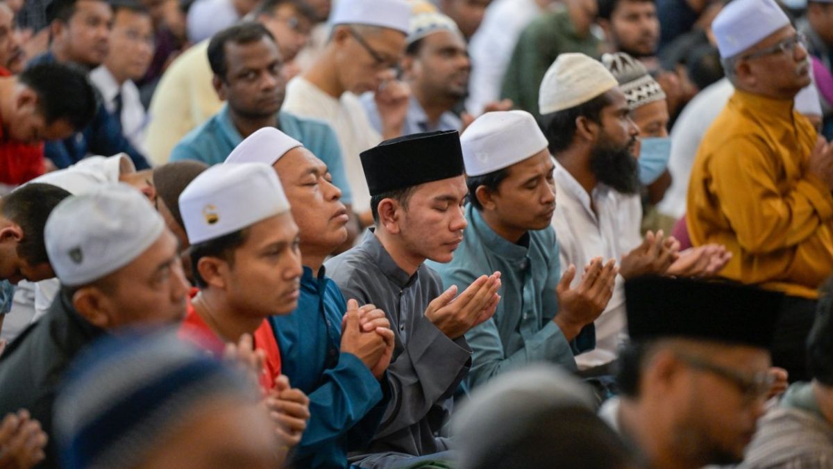 Kigali Welcomes Muslim World League Chief for Friday Prayer Sermon