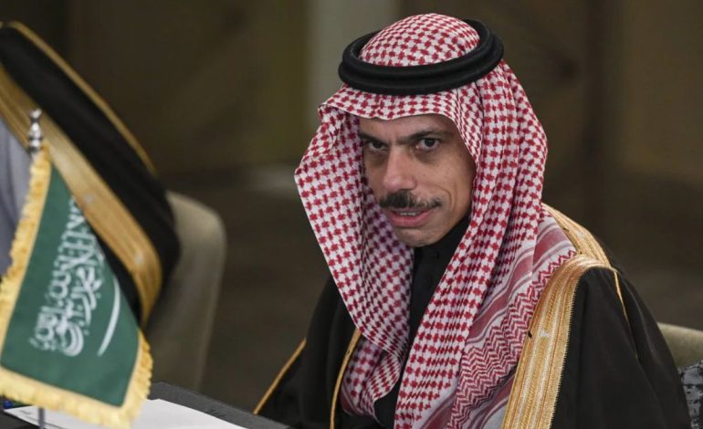 Saudi FM Holds Key Phone Conversations with Turkey, Oman and Egypt Officials