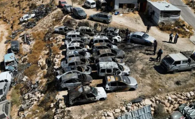 Five Palestinians Injured After Israeli Settlers Attack Village in West Bank