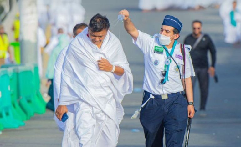 Makkah Volunteers Step Up to Support Pilgrims with Care and Dedication