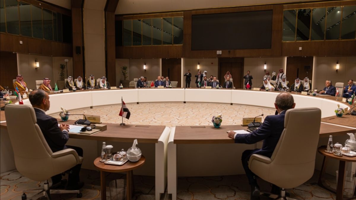 Saudi and Greek Defense Ministers Discuss Iranian Attacks in the Region