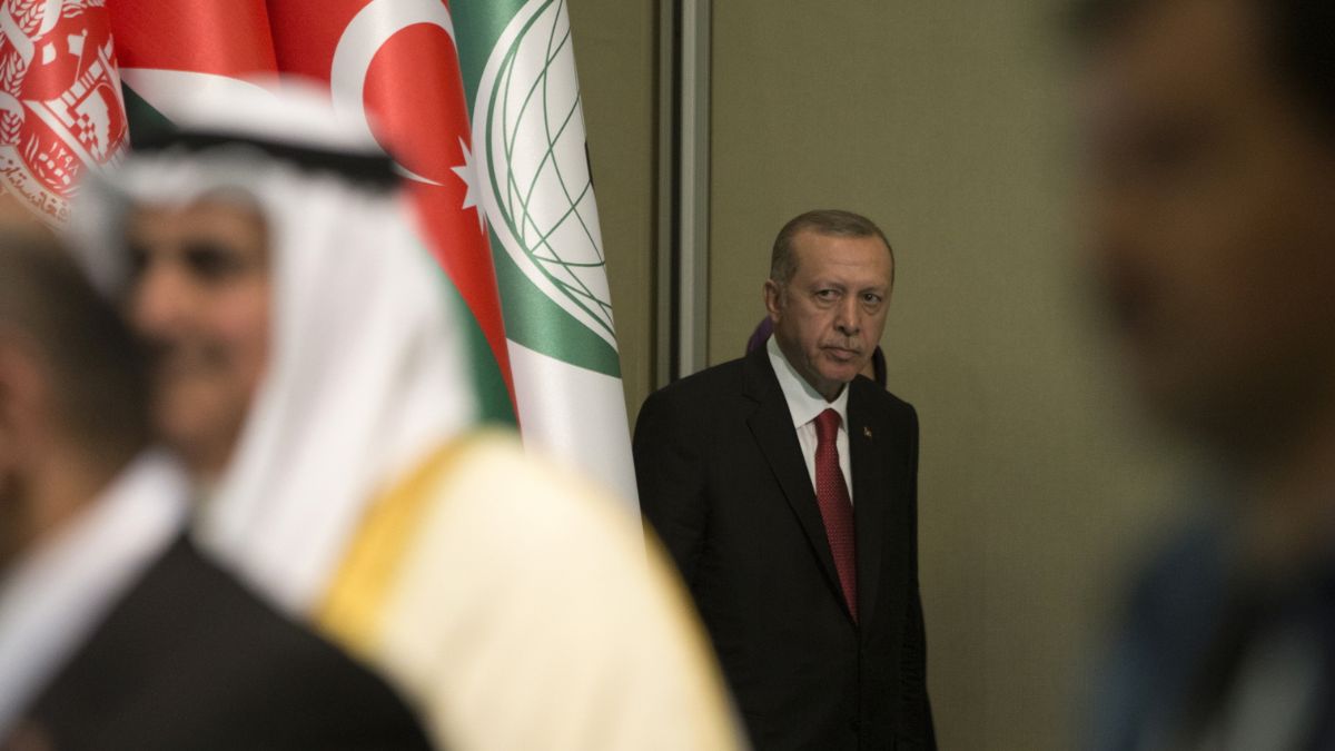 Pro-Kurdish Party Slams Türkiye’s “Hesitant” Approach to PKK Peace Talks