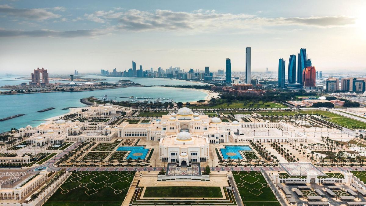 How Abu Dhabi and Qatar Maintain High Ratings Through Fiscal Strength