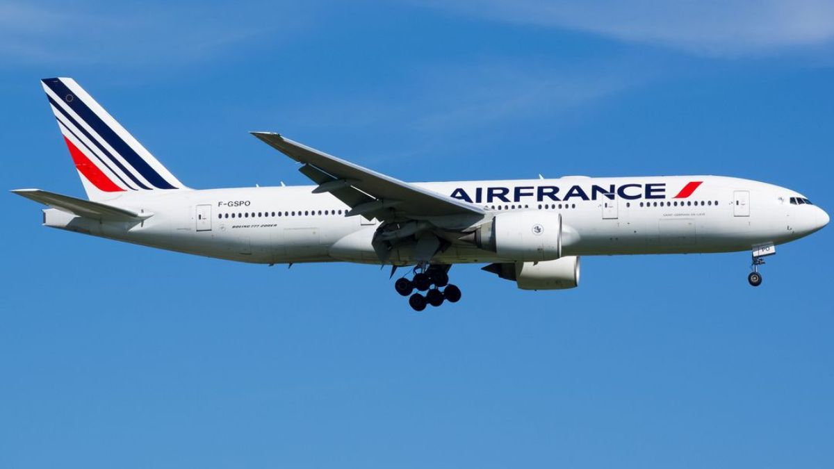 Ebola Travel Policies Trigger Emergency Diversion of Air France Flight