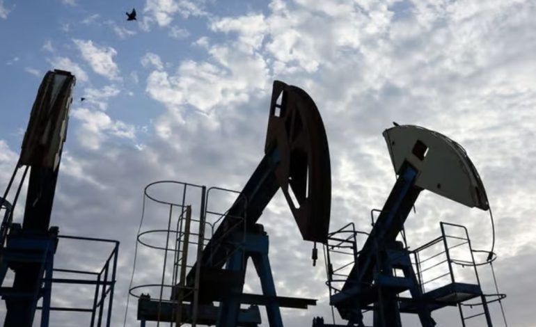 Global Oil Prices Climb Amid Prolonged Iran War Crisis