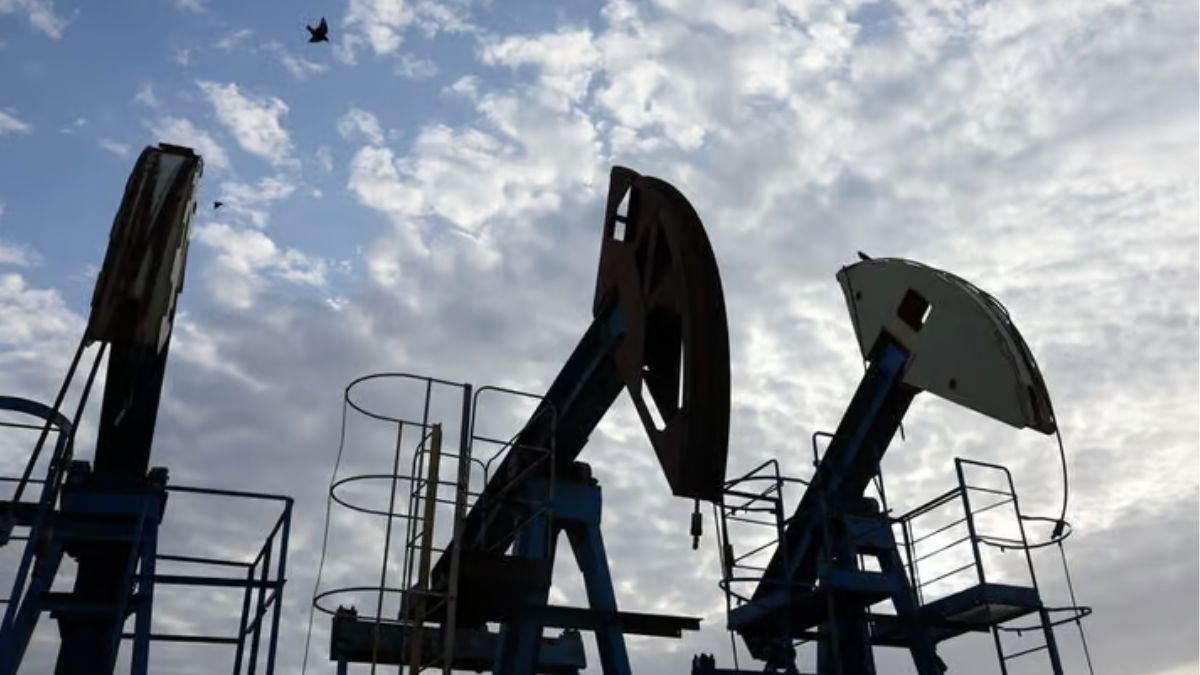 Global Oil Prices Climb Amid Prolonged Iran War Crisis