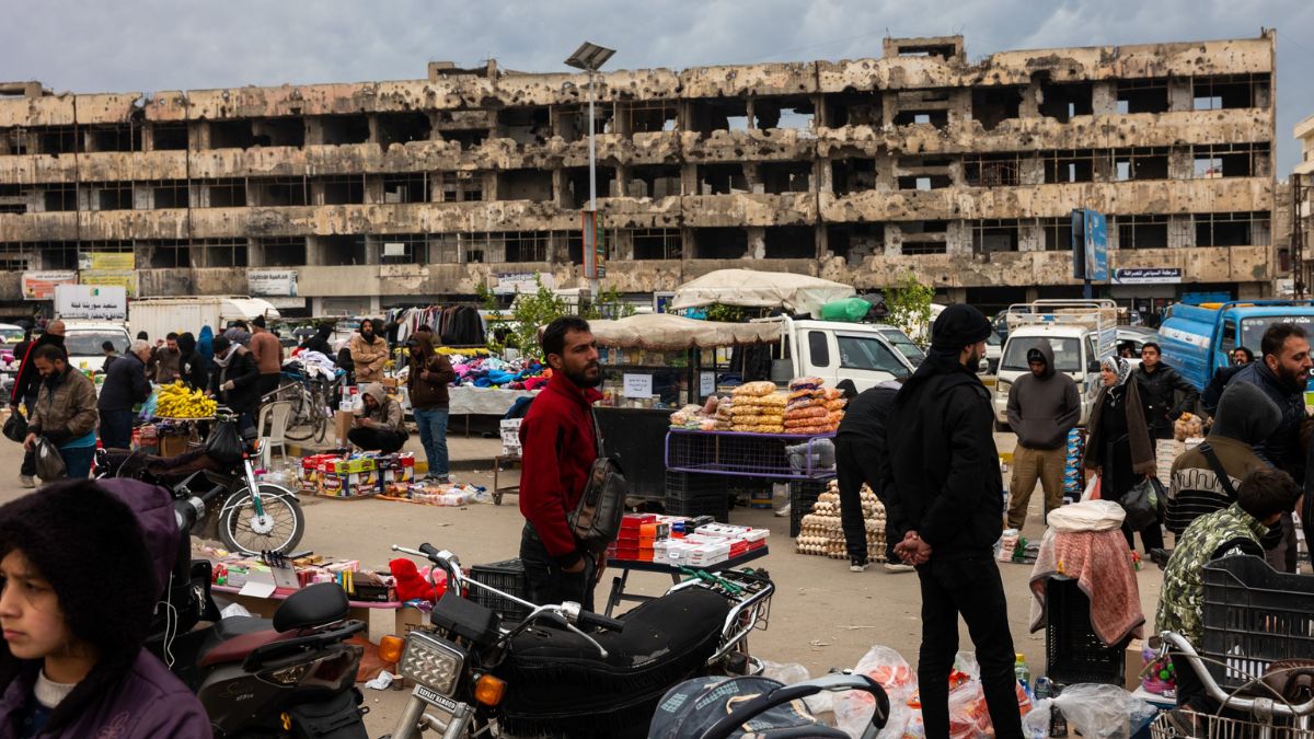 Lebanon Sees Massive Return of Syrian Refugees as 120,000 Head Back Home