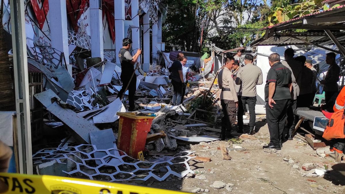 6.7 Magnitude Earthquake Strikes Indonesia, Raising Tsunami and Safety Concerns