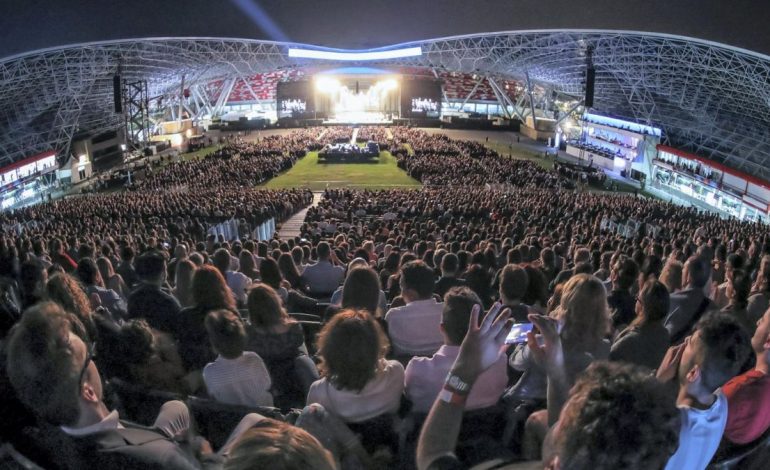 Abu Dhabi Grand Prix Week Welcomes Andrea Bocelli for Inaugural Yasalam Classics