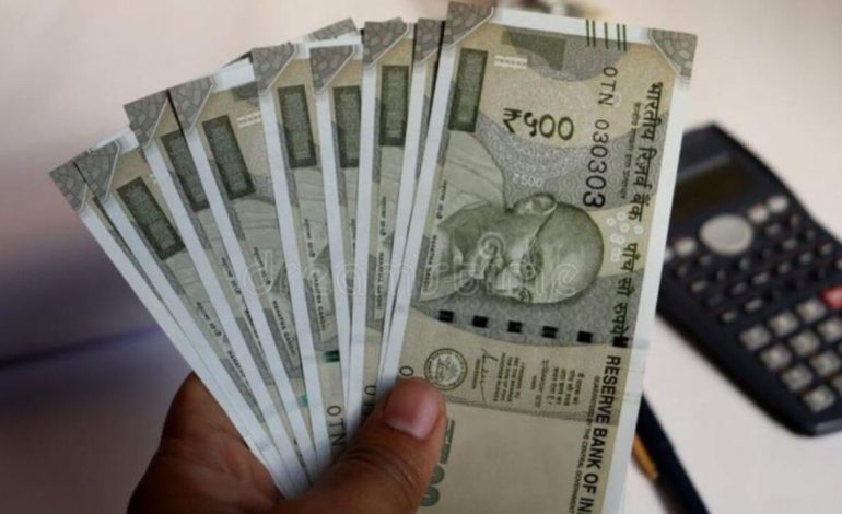 Indian Rupee Nears Rs100 Per Dollar: How UAE Expats Could Benefit