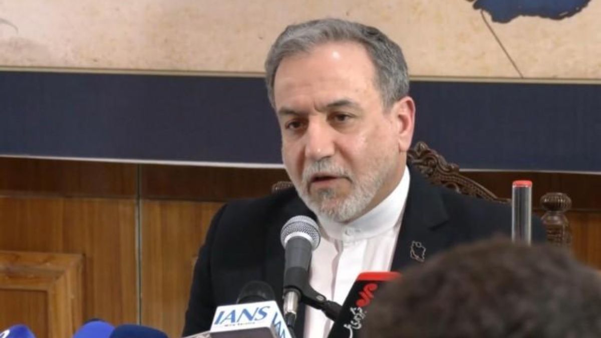 Iran MPs Move Forward with Strait of Hormuz Bill Amid Rising Regional Tensions