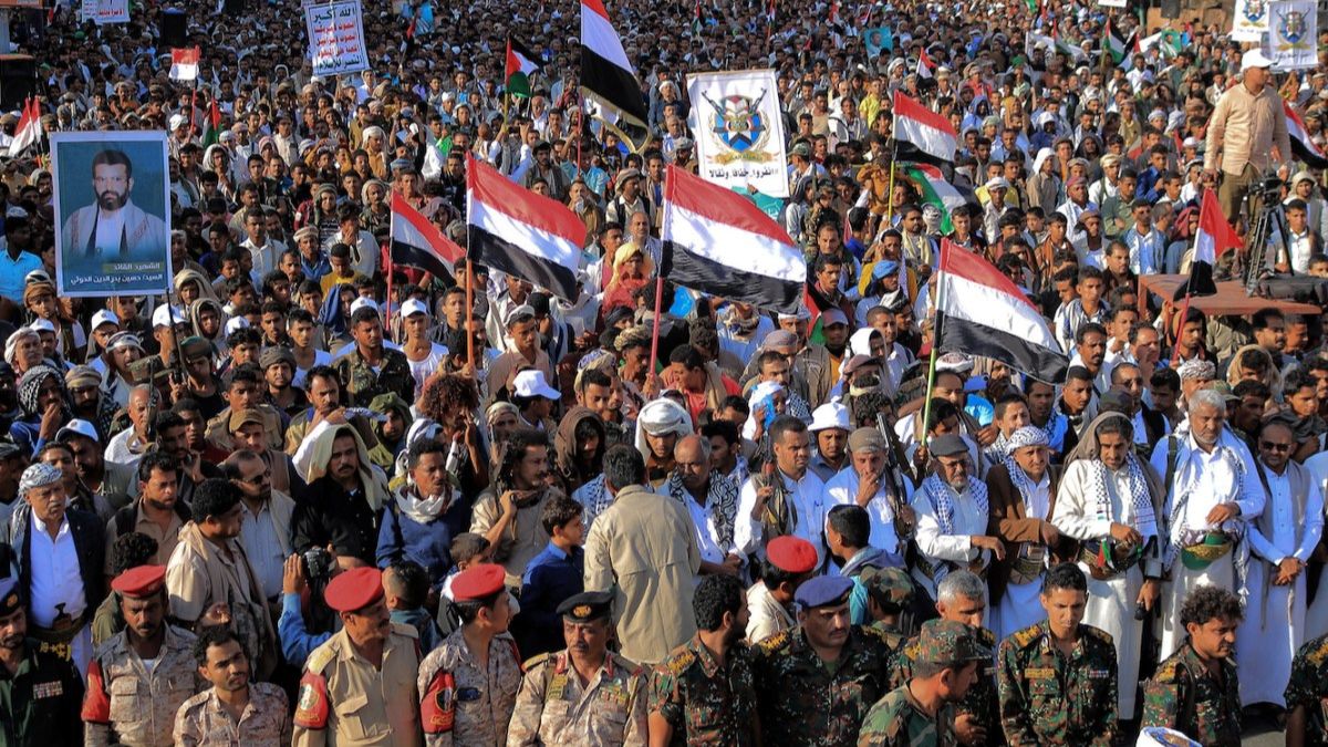Houthi Attacks Raise Security Concerns After 11 Are Wounded in Saudi Arabia