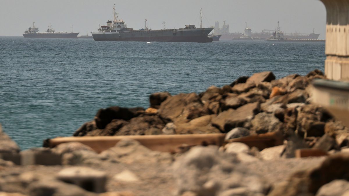 Iran Signals New Approach to Strait of Hormuz With Oman Deal
