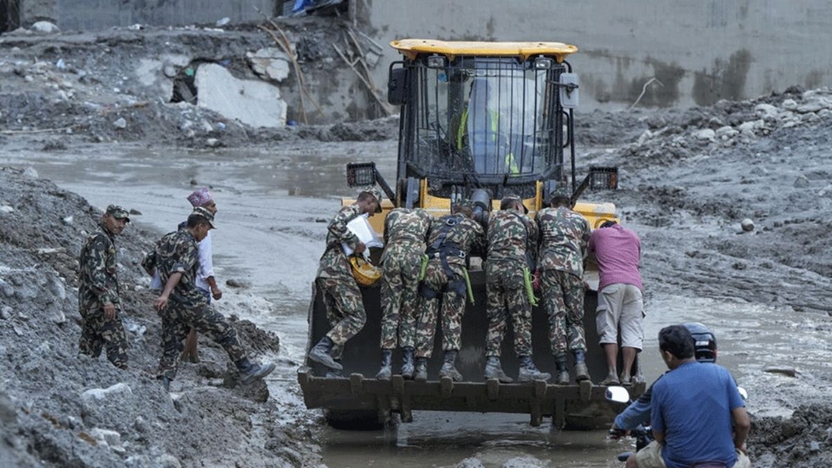 Devastating Nepal Floods Leave 903 Dead, 4,247 Missing