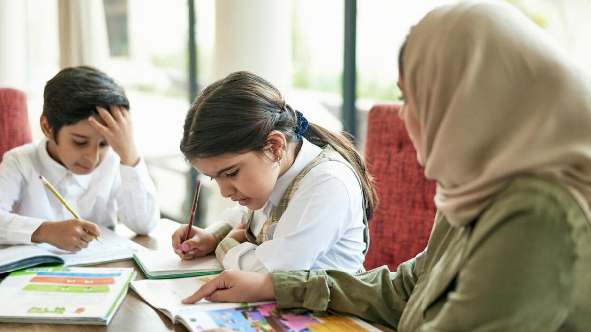 Saudi Arabia Announces Major Education Reforms With Flexible Teacher Hours and 37,500 Promotions