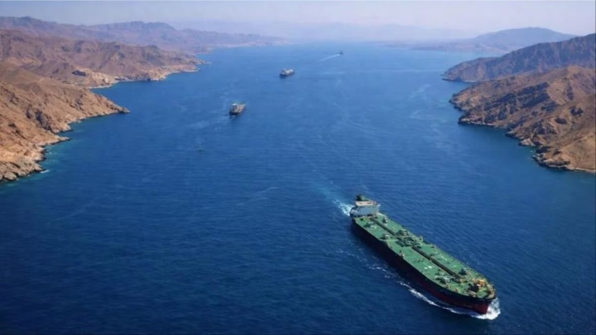 Strait of Hormuz Traffic Drops Sharply Amid Prolonged Iran War