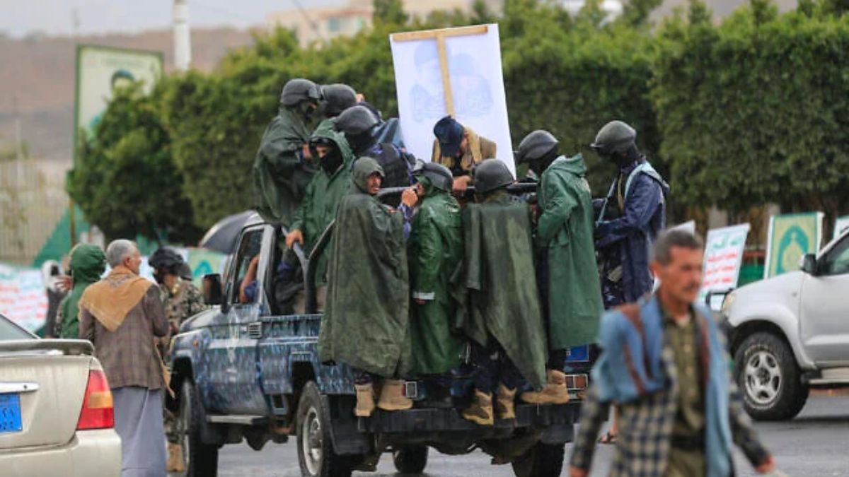 Yemeni Forces Prepare Response After Houthi Attack on Mocha
