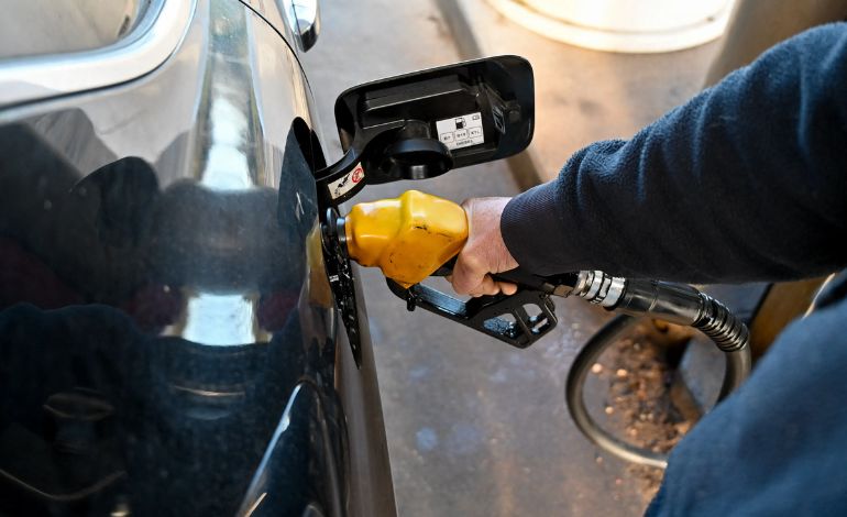 Iran Increases Fuel Prices for Heavy Users as Economic Crisis Deepens