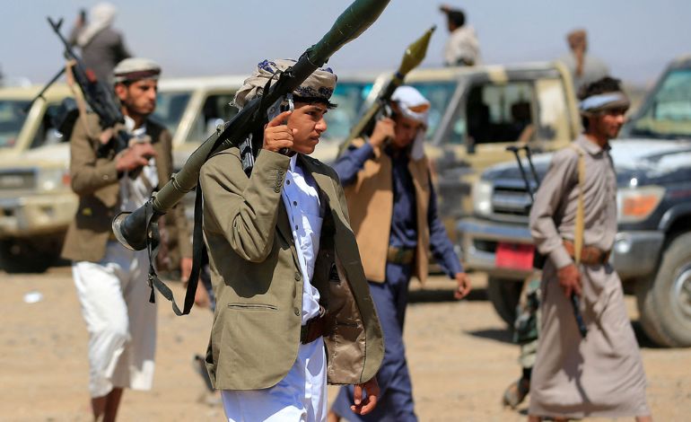 Houthi Advance Triggers Mass Displacement of Nearly 50,000 Yemeni Civilians