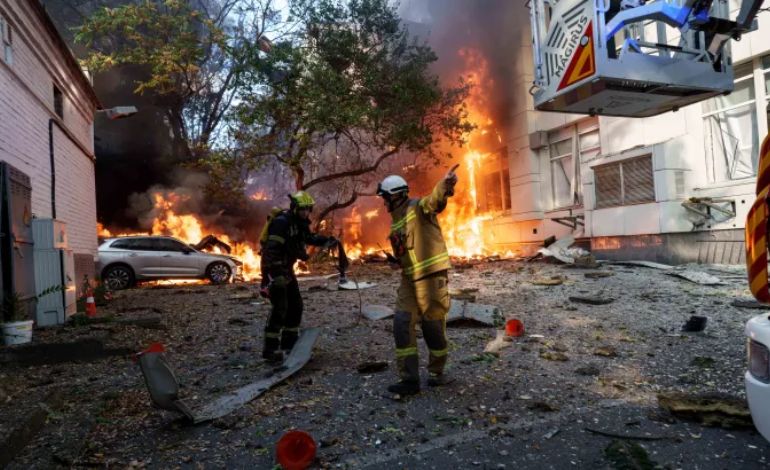 Two Major Bridges in Kyiv Closed Amid Russian Drone Strikes